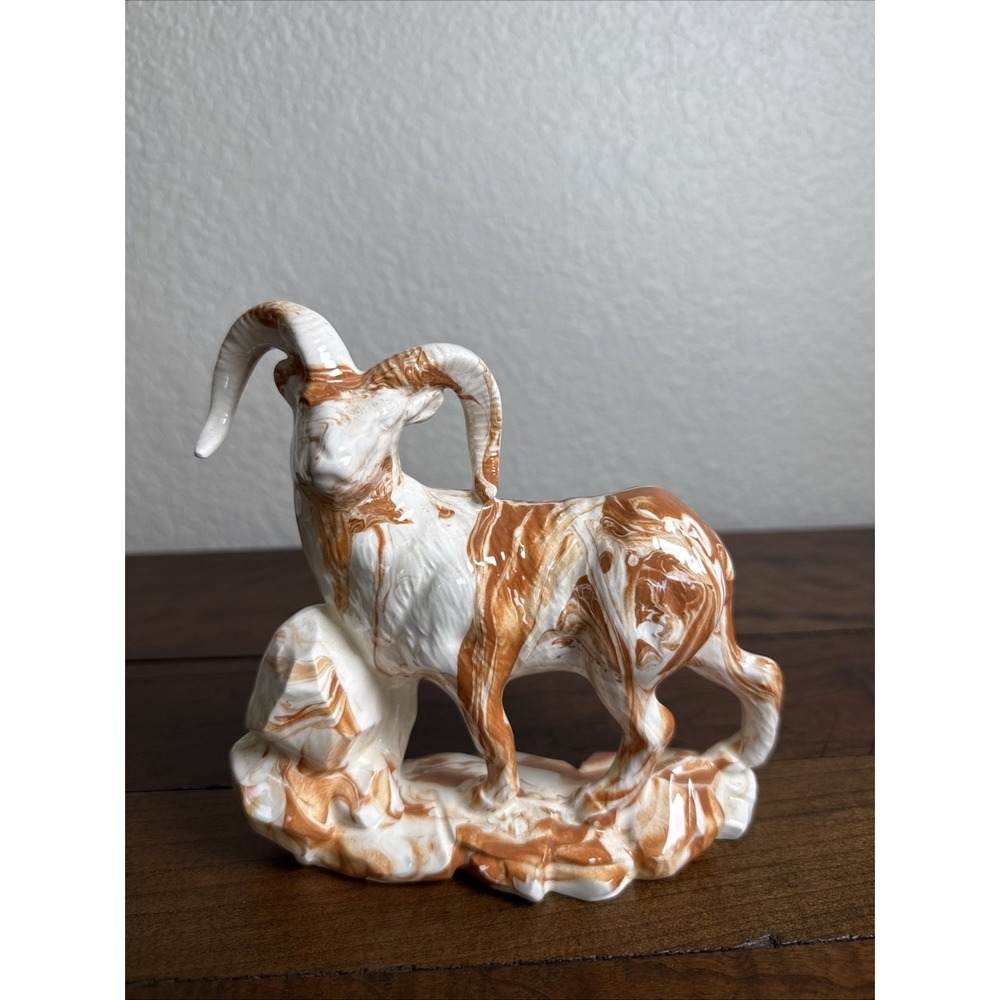 Wyoming Dakota Clay Ram Pottery Figurine By G Green